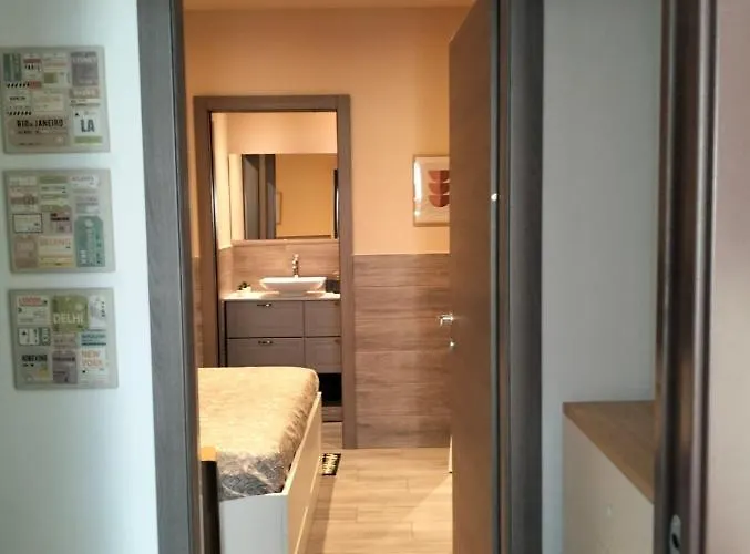 Crisa Apartament Parma